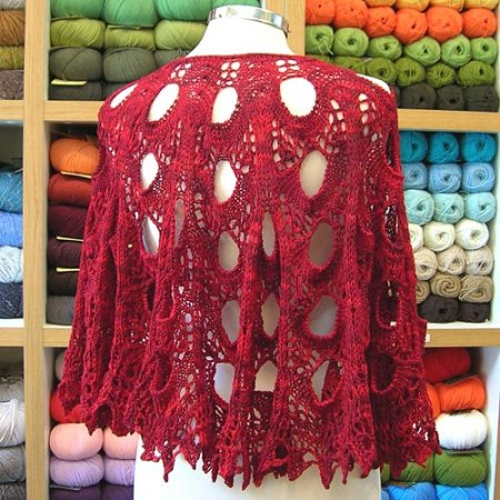 Betta: Ma&ntilde;anita Poncho di Meg Swanson
