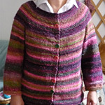 il Garter Yoke Cardi di monelia