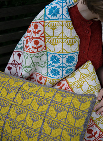 pb58: Garden City Seedhead Cushion pb58: Garden City Seedhead Cushion