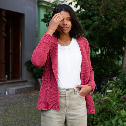 Making Stories Issue 7 : Sakae Cardigan by Marianne Munier